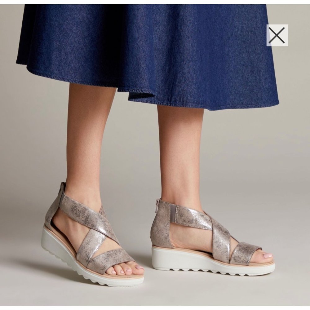 Collection by Clarks-Jillian Rise Pewter Metallic Sandals- Size 9